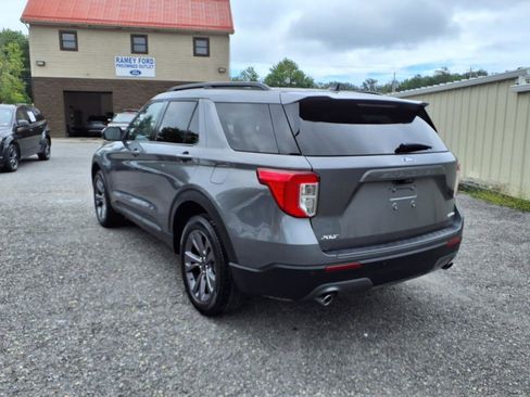 Used 2024 Ford Explorer XLT w/ Equipment Group 202A image 3
