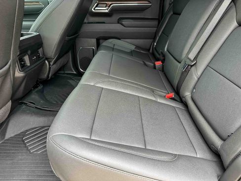 Used 2025 Chevrolet Silverado 1500 LT Trail Boss w/ Convenience Package II image 19