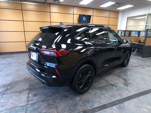 Used 2025 Ford Escape ST-Line Elite w/ Premium Technology Package image 7