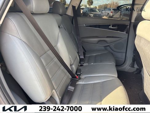 Used 2016 Kia Sorento EX image 20
