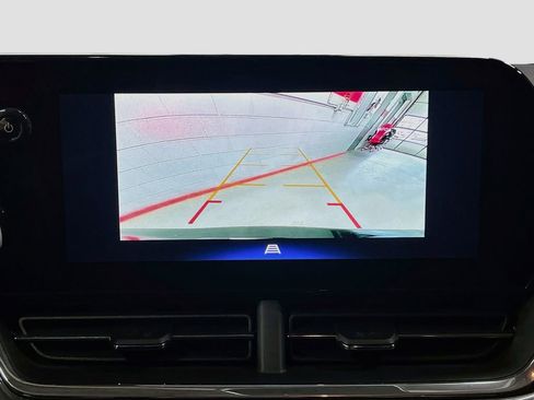 Used 2025 Chevrolet Trax ACTIV w/ Driver Confidence Package FWD image 13