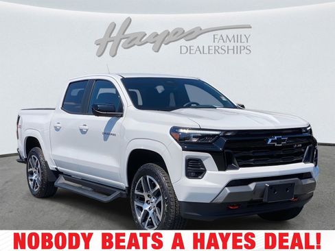 Used 2024 Chevrolet Colorado Z71 w/ Z71 Convenience Package 2 image 1