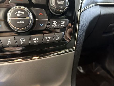 Used 2020 Jeep Grand Cherokee High Altitude image 32