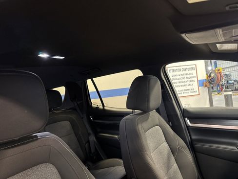 Used 2025 GMC Terrain Elevation image 33