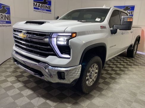 Used 2024 Chevrolet Silverado 2500 LTZ w/ LTZ Convenience Package AWD/4WD image 14