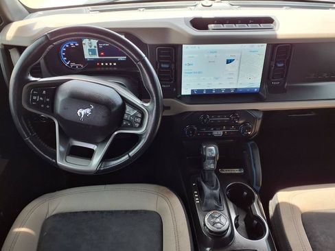 Used 2022 Ford Bronco Wildtrak AWD/4WD image 13
