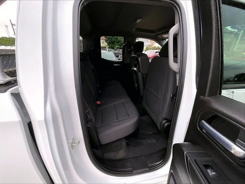 Used 2023 Chevrolet Silverado 1500 Custom AWD/4WD image 16