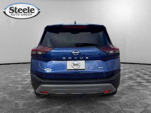 Used 2023 Nissan Rogue SV image 4