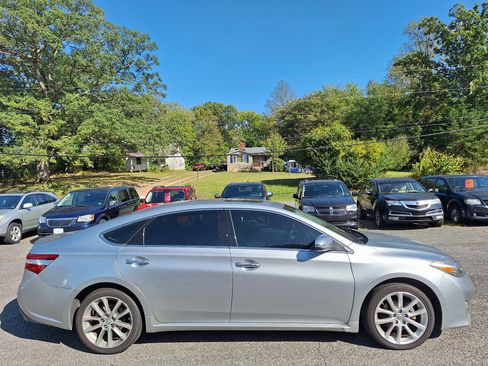 Used 2015 Toyota Avalon XLE Touring image 8