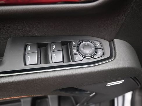 Used 2024 GMC Sierra 2500 AT4 w/ AT4 Premium Plus Package AWD/4WD image 11