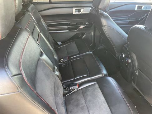 Used 2022 Ford Explorer ST-Line w/ Class IV Trailer Tow Package image 12