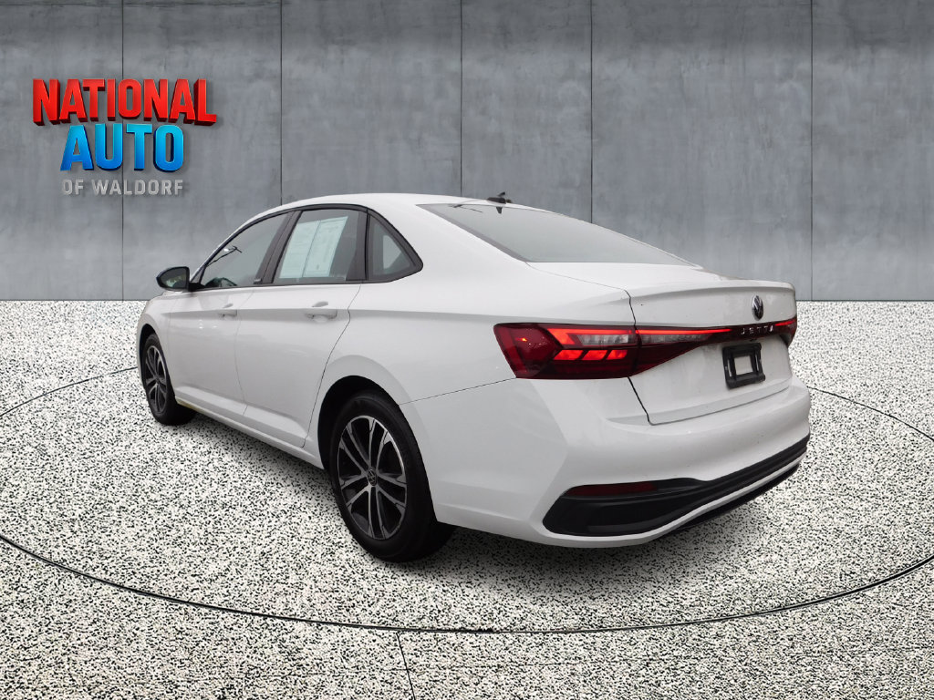 Used 2025 Volkswagen Jetta Sport FWD image 7