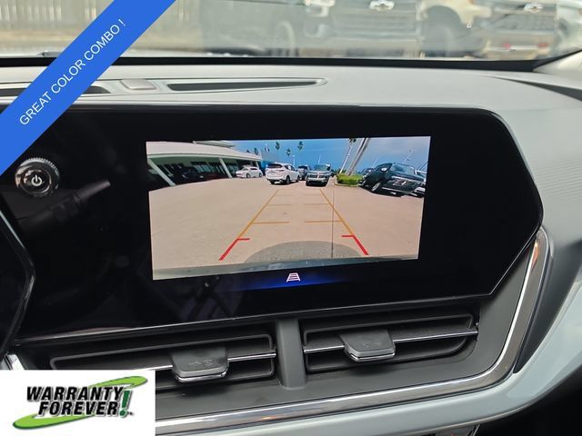 Used 2025 Chevrolet Trax LT w/ LT Convenience Package FWD image 24