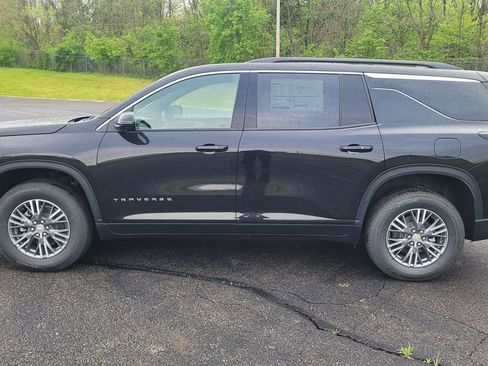 New 2026 Chevrolet Traverse LT w/ Driver Confidence Package FWD image 7