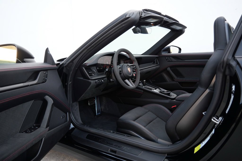 Used 2026 Porsche 911 Targa 4 GTS AWD/4WD image 25