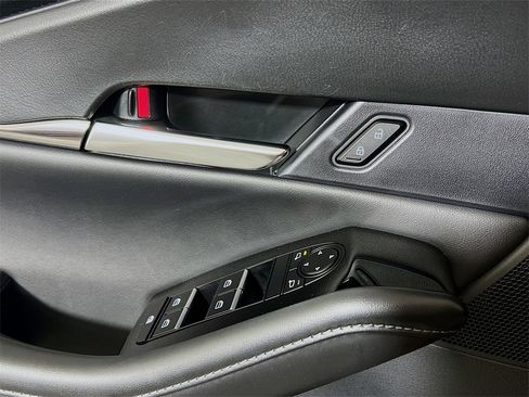 Used 2025 MAZDA CX-30 AWD 2.5 S w/ Preferred Package image 16