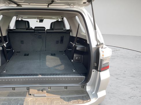 Certified 2021 Toyota 4Runner SR5 Premium w/ Moonroof Package AWD/4WD image 16