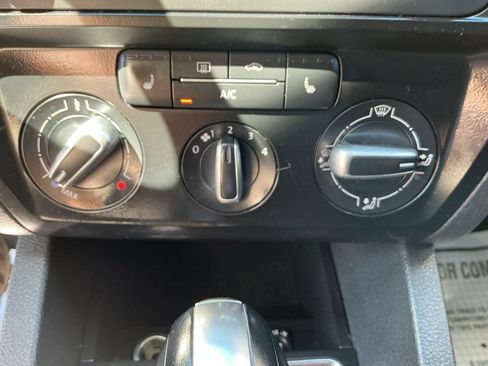 Used 2015 Volkswagen Jetta SE FWD image 15