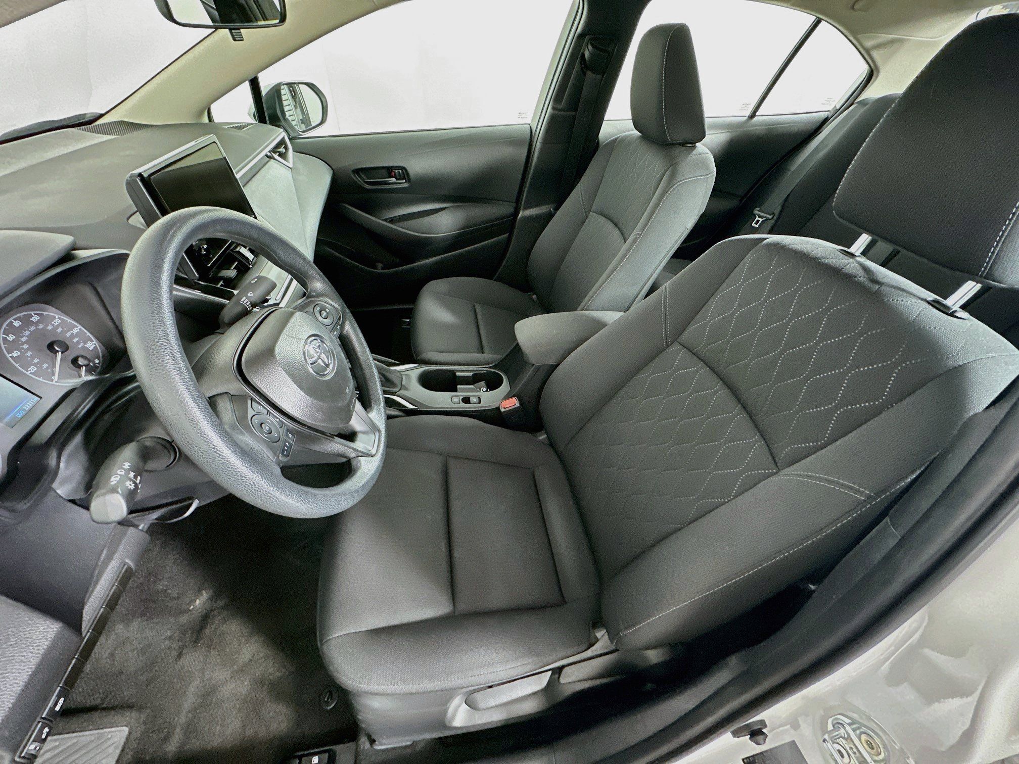 Used 2025 Toyota Corolla LE FWD image 13