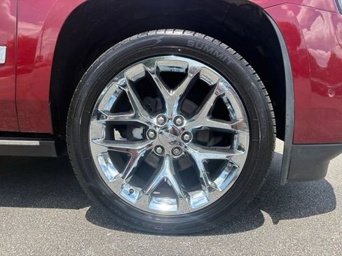 Used 2020 Cadillac Escalade ESV Premium Luxury AWD/4WD image 18