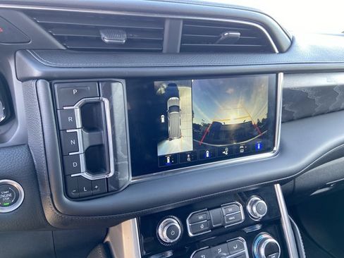 Used 2024 GMC Yukon Denali image 37