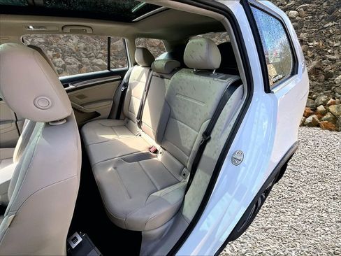 Used 2017 Volkswagen Golf Alltrack SE AWD/4WD image 24