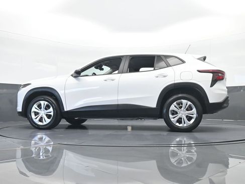 Used 2024 Chevrolet Trax LS w/ Driver Confidence Package image 53