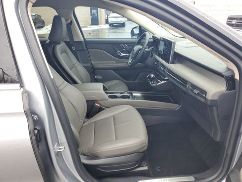 Certified 2023 Lincoln Corsair AWD w/ Equipment Group 101A image 9