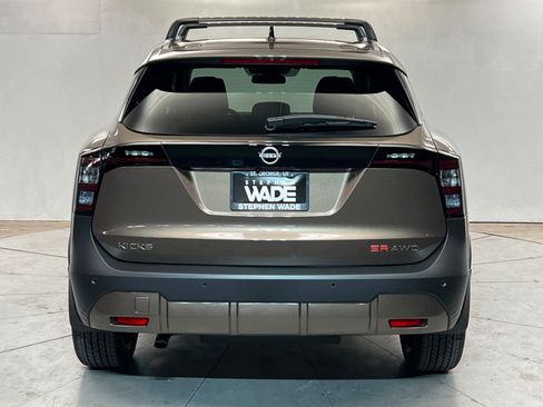 New 2026 Nissan Kicks SR AWD/4WD image 4