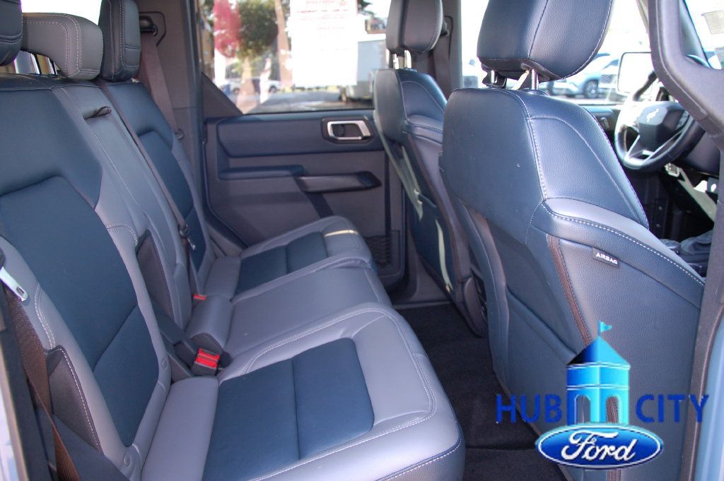Used 2024 Ford Bronco Outer Banks AWD/4WD image 14