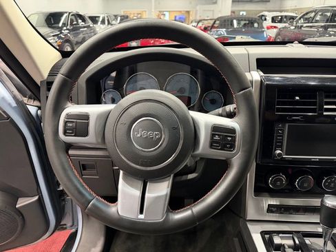 Used 2012 Jeep Liberty Arctic AWD/4WD image 31