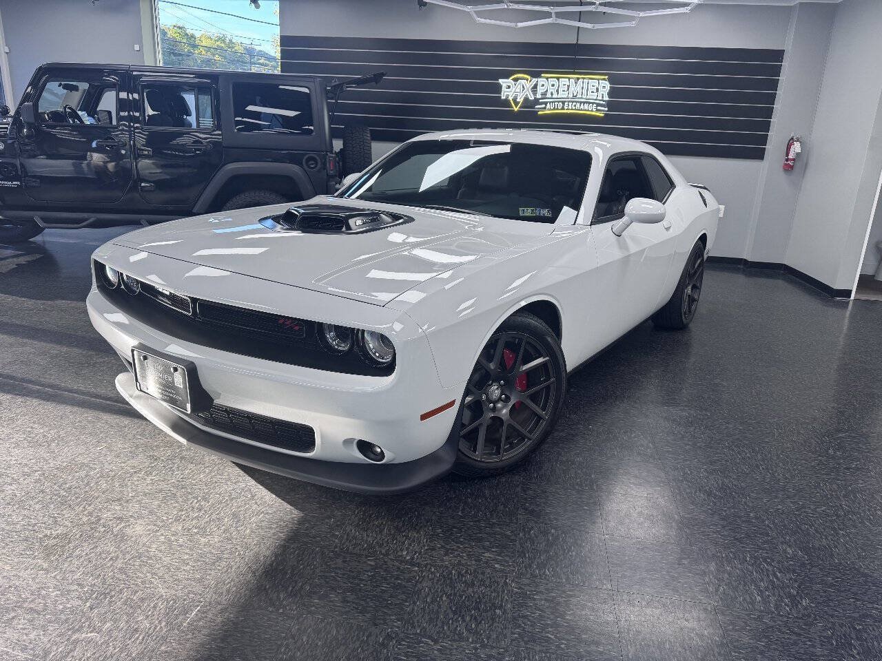 Used 2016 Dodge Challenger R/T Plus RWD image 1