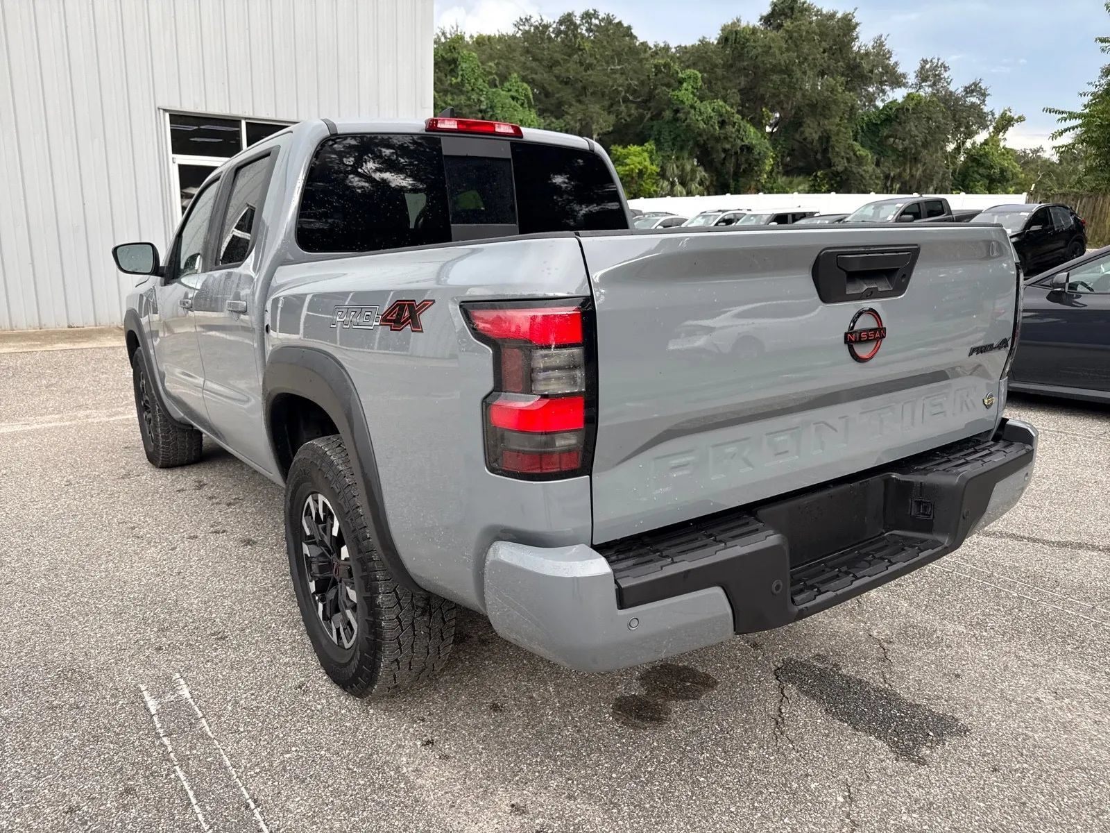 Used 2024 Nissan Frontier PRO-4X w/ Technology Package AWD/4WD image 11