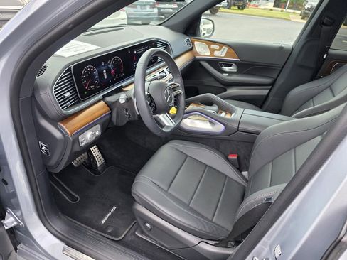 Certified 2025 Mercedes-Benz GLS 450 4MATIC image 24