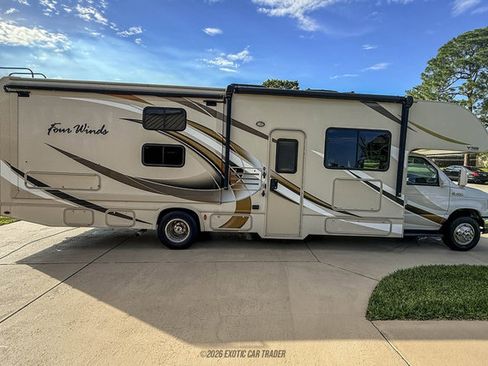 Used 2017 Ford E-450 and Econoline 450 Super Duty w/ Motorhome Prep Package RWD image 9