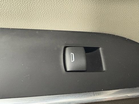 Used 2024 GMC Sierra 1500 SLT w/ SLT Premium Plus Package image 44