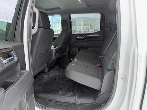 Used 2024 Chevrolet Silverado 1500 RST w/ Z71 Off-Road Package image 16