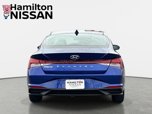 Used 2023 Hyundai Elantra SEL w/ Cargo Package image 3