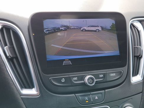 Used 2020 Chevrolet Malibu LT image 22