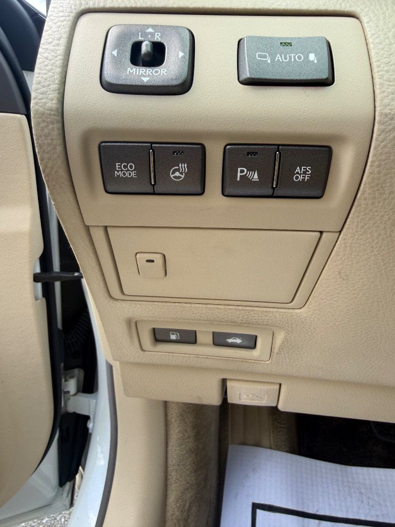 Used 2012 Lexus LS 460 w/ Comfort Pkg RWD image 11