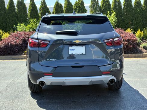 Used 2022 Chevrolet Blazer LT FWD image 8