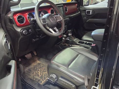 Used 2023 Jeep Gladiator Rubicon w/ Cold Weather Group AWD/4WD image 7