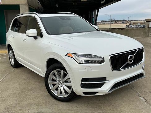 Used 2018 Volvo XC90 T6 Momentum w/ Momentum Plus Package image 7