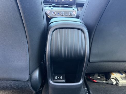 Used 2024 Hyundai Kona SE image 25