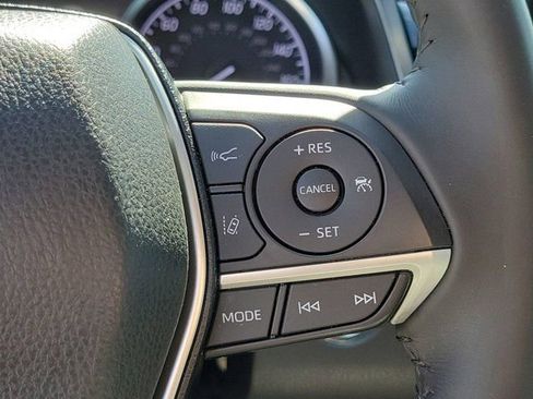 Used 2023 Toyota Camry XLE image 31