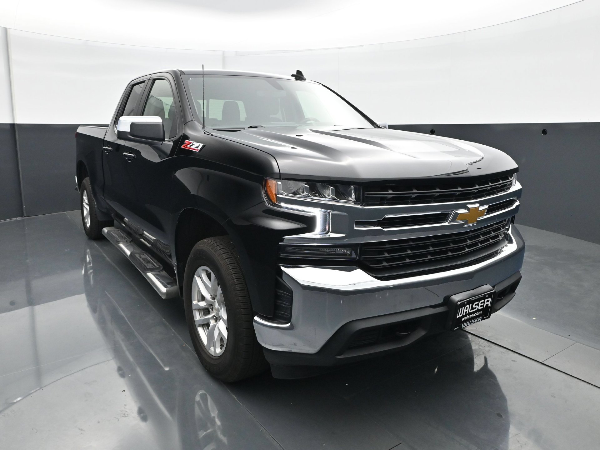 Used 2021 Chevrolet Silverado 1500 LT w/ Z71 Off-Road Package AWD/4WD image 11