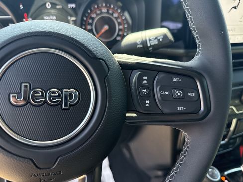 New 2026 Jeep Gladiator Mojave AWD/4WD image 31