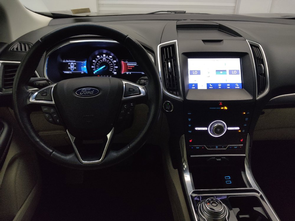 Used 2020 Ford Edge Titanium FWD image 22