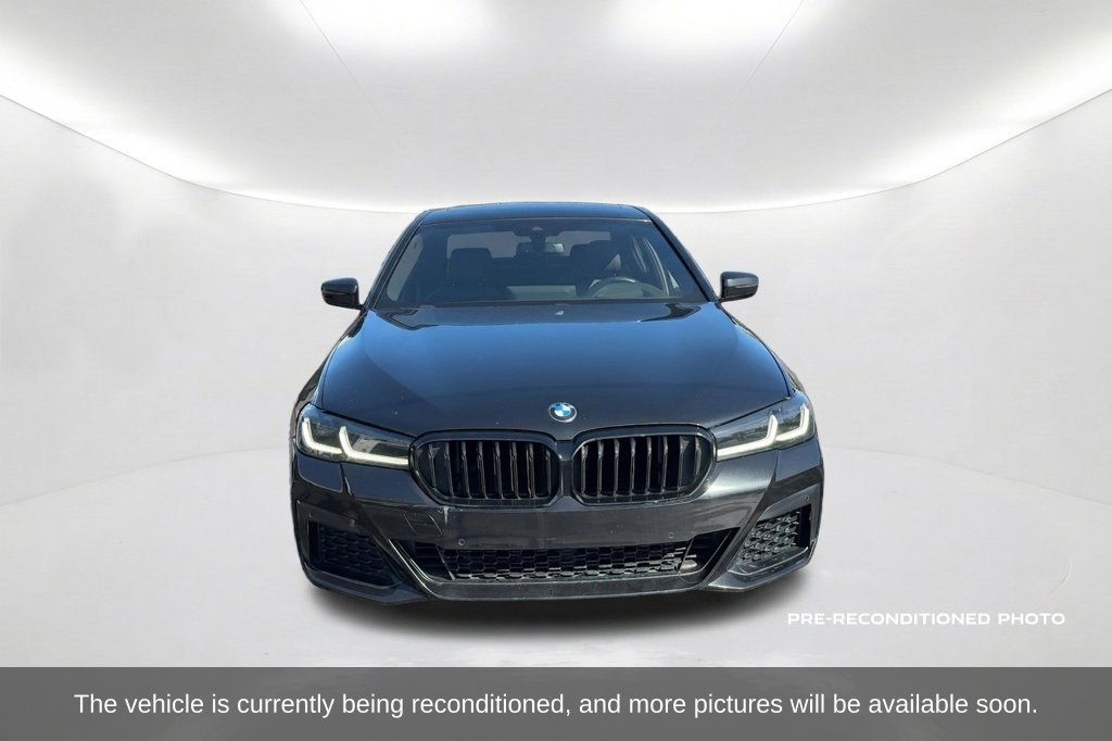 Used 2022 BMW 530i w/ M Sport Package RWD image 2