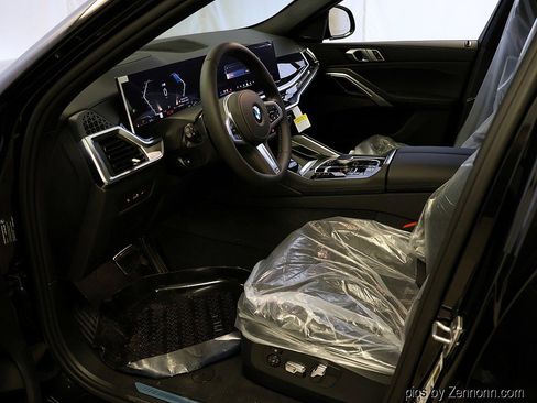 New 2026 BMW X6 xDrive40i w/ Climate Comfort Package image 11